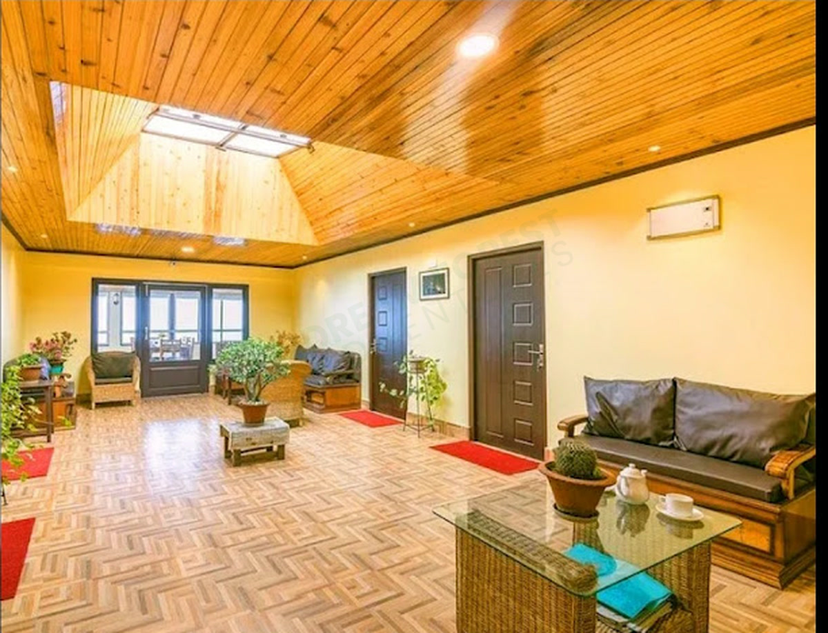 Sample Darjeeling hotel lounge with Dream Forest Adventures watermark